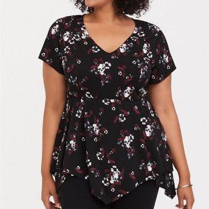Torrid Skull Stretch Challis Babydoll Top with a Handkerchief Hem 1X BNWT